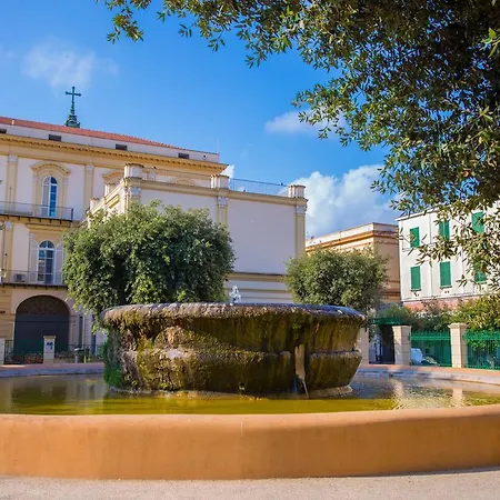 Πανσιόν Gleda In The Square