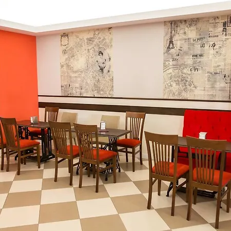 Guest house Gleda In The Square *
